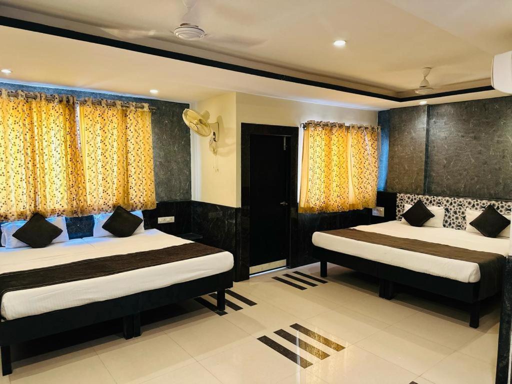 Nakshatra Hotel Banswara 외부 사진