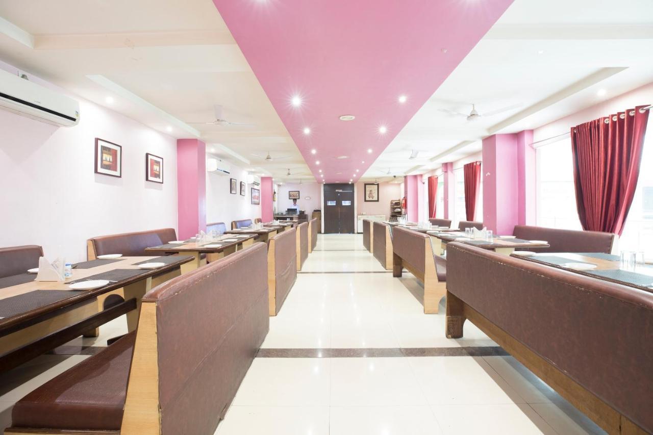 Nakshatra Hotel Banswara 외부 사진